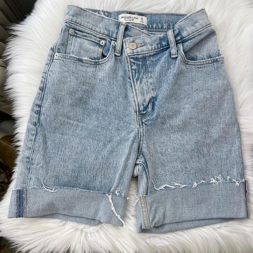 Abercrombie & Fitch The 90s Straight Ultra High Rise Curve Love cutoff shorts 2R